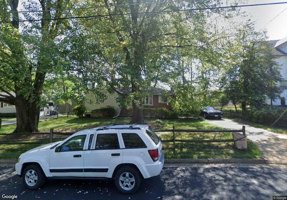 9215 Brian Dr, Vienna, VA 22180 - photo 1