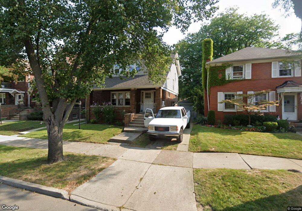 1254 Lakepointe St, Grosse Pointe Park, MI 48230 - photo 1