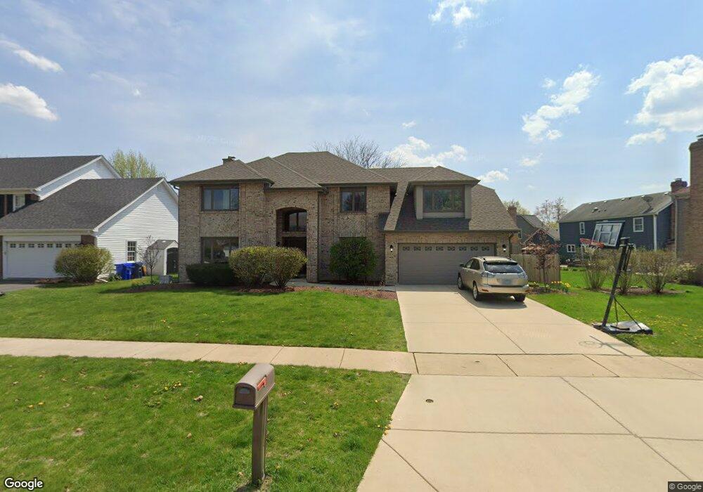 372 Bluegrass Dr unit 3, Wheaton, IL 60189 - photo 1