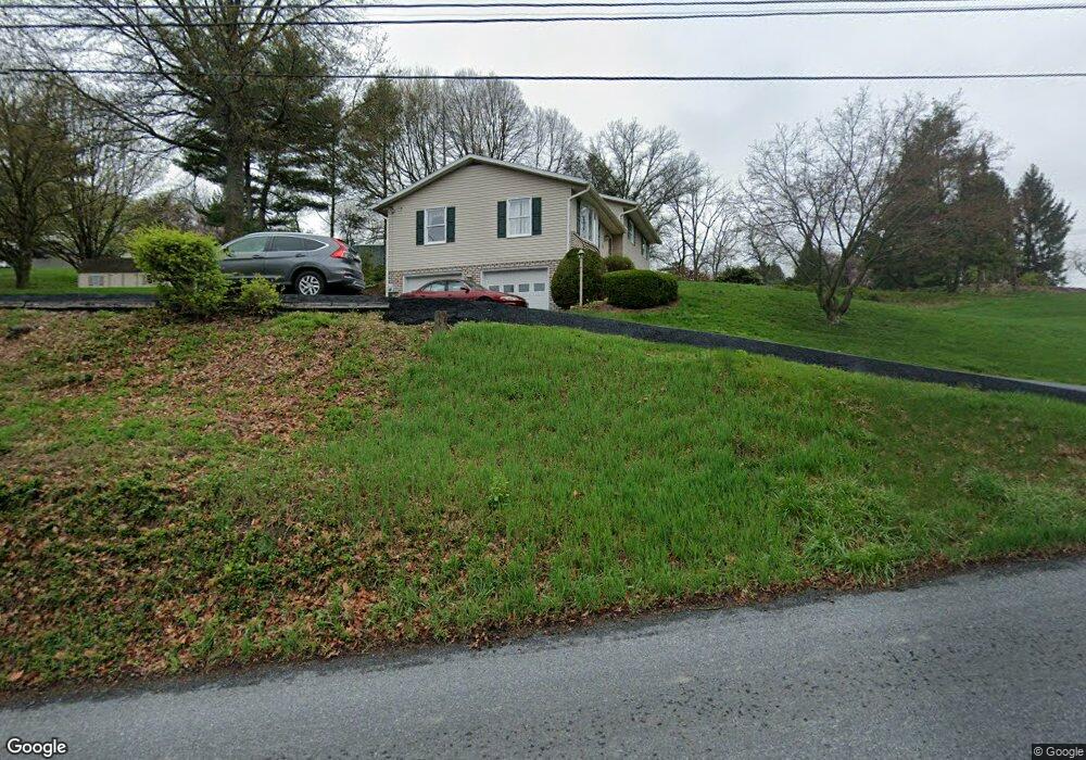 1018 Log Cabin Rd, Leola, PA 17540 - photo 1