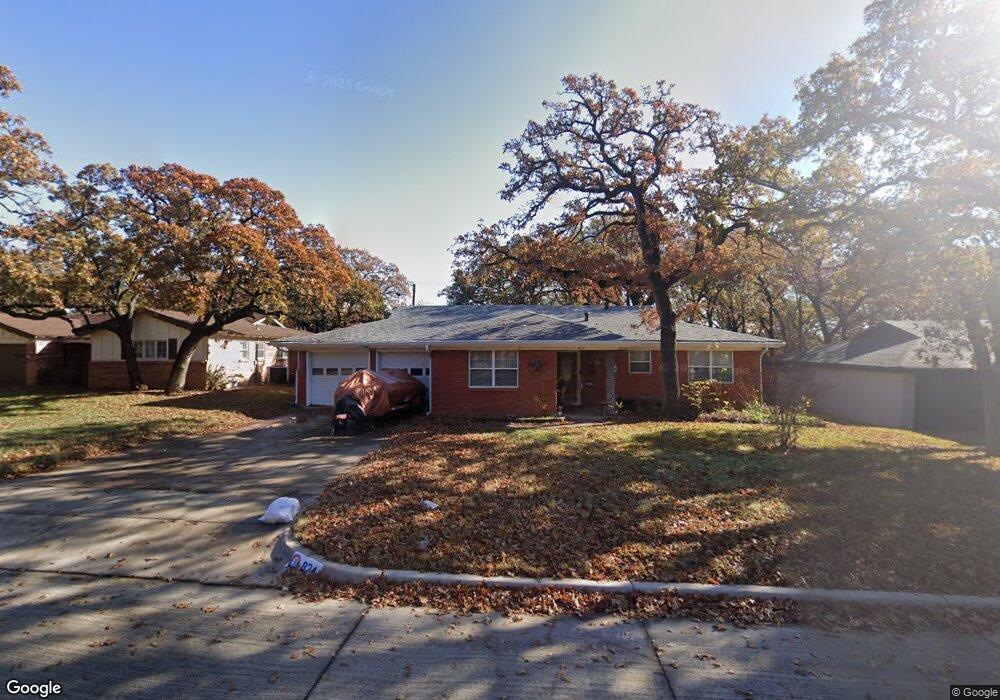 824 Patti Dr, Bedford, TX 76022 - photo 1