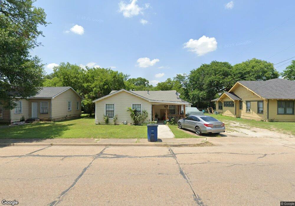 106 W Gilmer St, Ennis, TX 75119 - photo 1