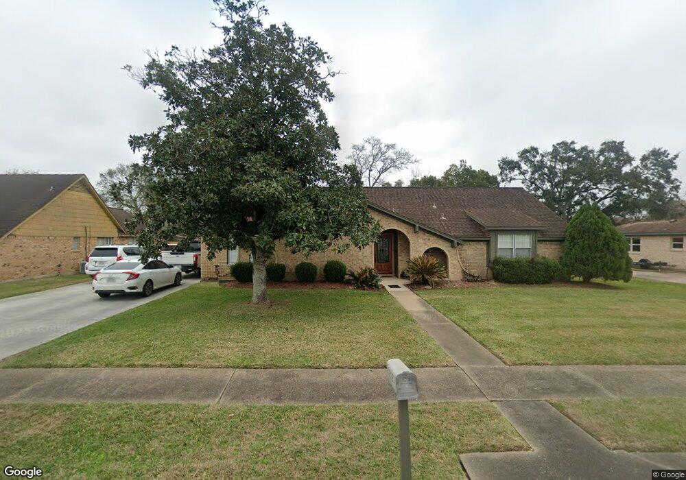 2121 Ryan Dr, Alvin, TX 77511 - photo 1