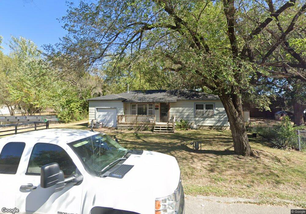 203 N Ora St, Pryor, OK 74361 - photo 1