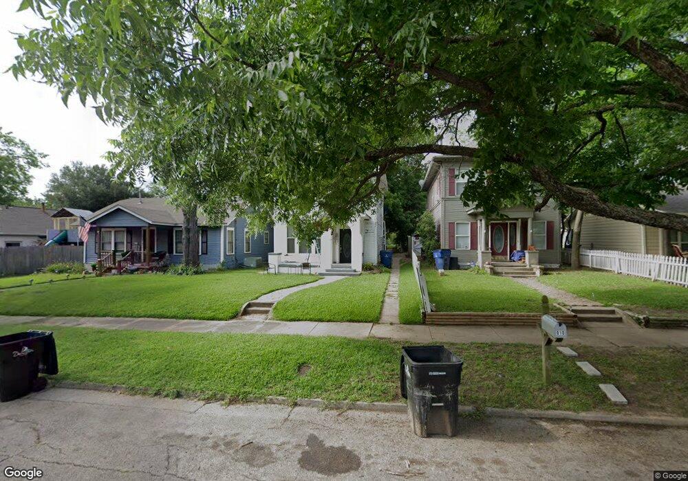 908 W Bond St, Denison, TX 75020 - photo 1