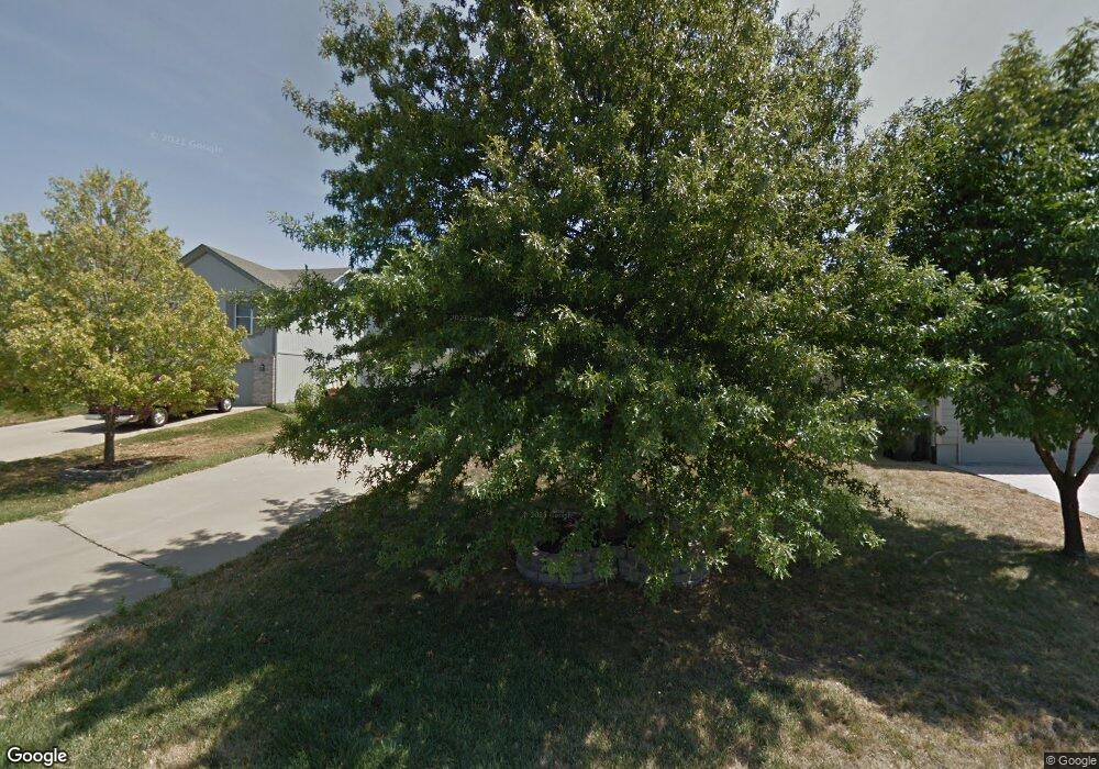 5713 Lakeridge, Shawnee, KS 66218 - photo 1