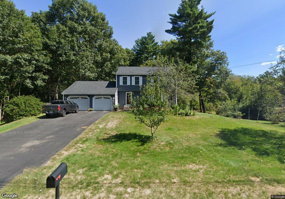 38 Brickyard Dr, Litchfield, NH 03052 - photo 1