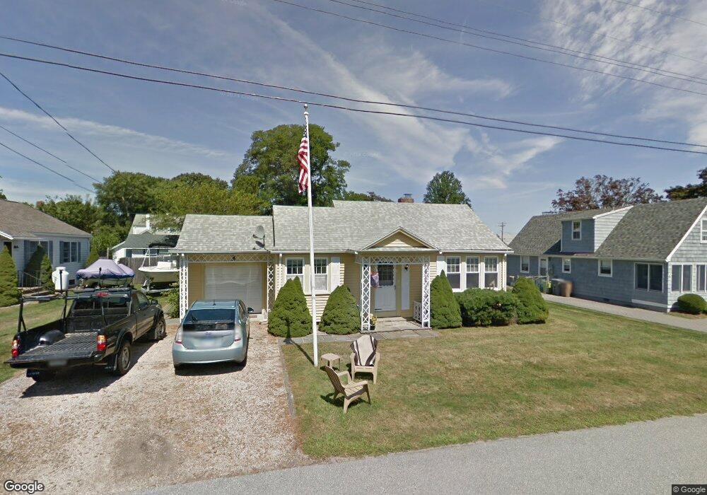 9 Saltaire Ave, Niantic, CT 06357 - photo 1