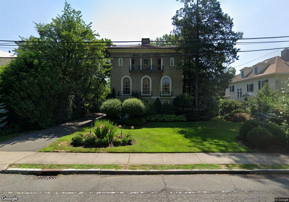 270 Whitney St, Hartford, CT 06105 - photo 1