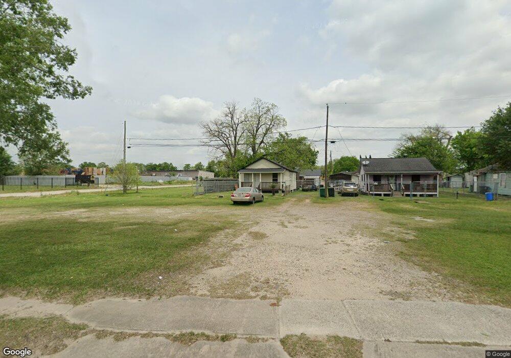 3001 E Crosstimbers St, Houston, TX 77093 - photo 1