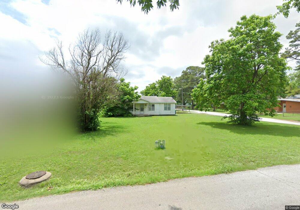 1702 3rd Ave NE, Ardmore, OK 73401 - photo 1