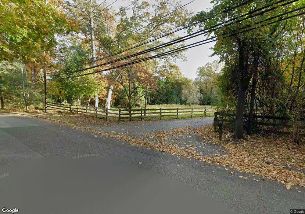 1620 Old Cedar Swamp Rd, Glen Head, NY 11545 - photo 1