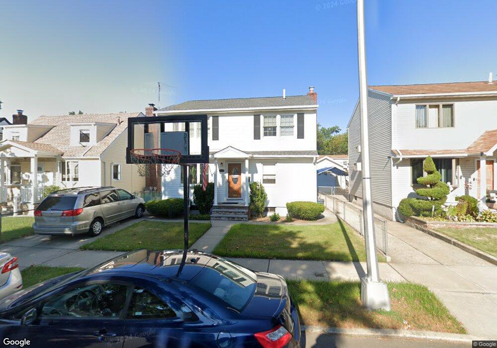 4918 166th St, Fresh Meadows, NY 11365 - photo 1