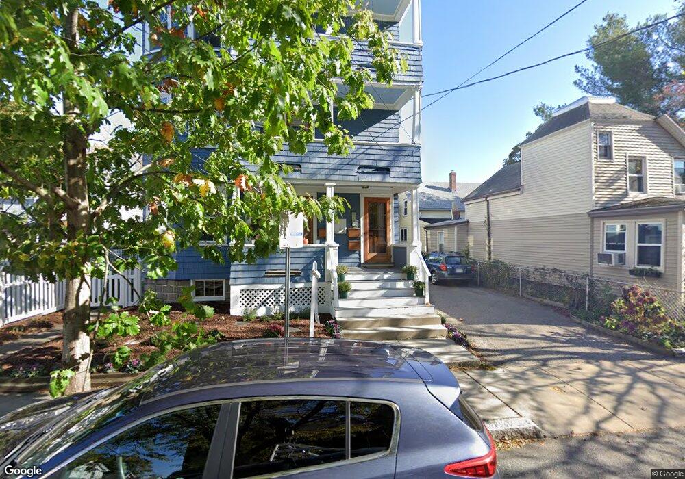 105 Montgomery St unit 1, Cambridge, MA 02140 - photo 1