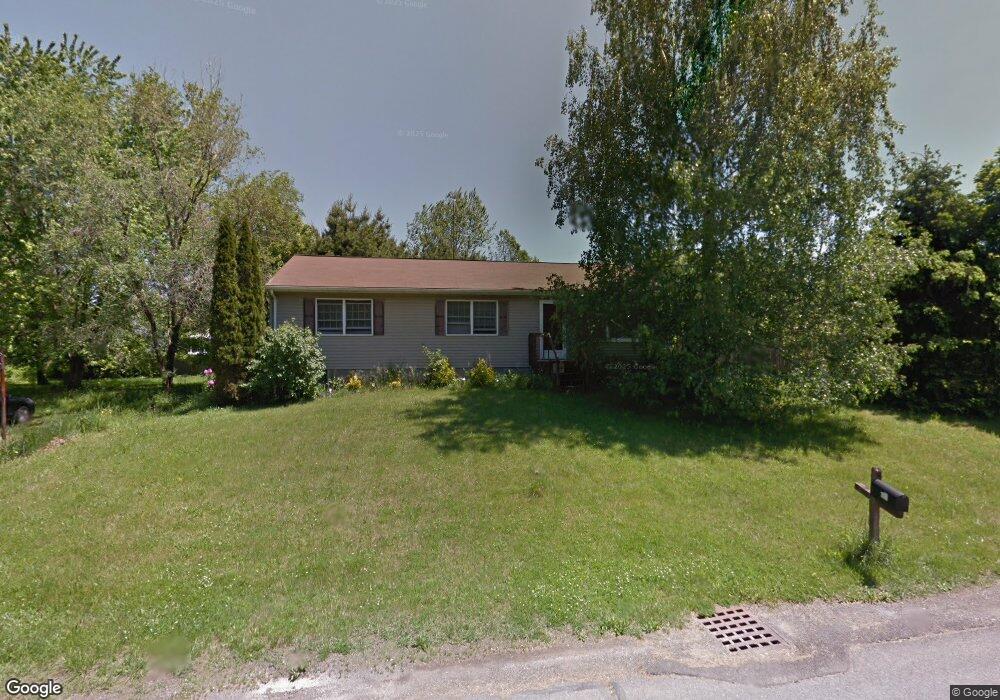 51 Cambridge Dr, Red Hook, NY 12571 - photo 1