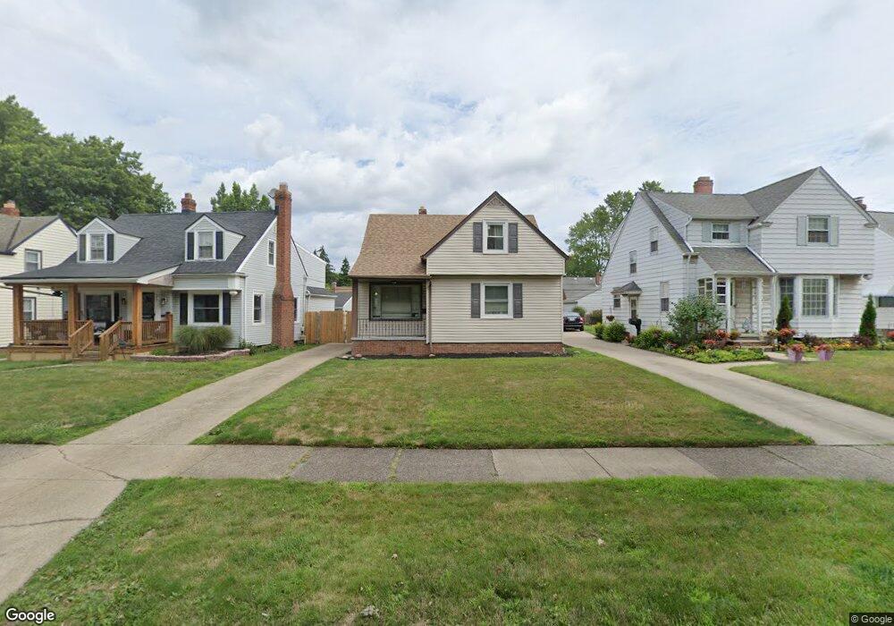 18311 Maple Heights Blvd, Maple Heights, OH 44137 - photo 1