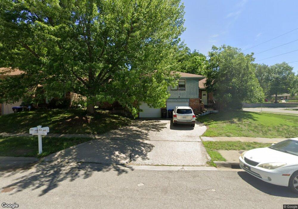3632 SW Cambridge Ave, Topeka, KS 66614 - photo 1