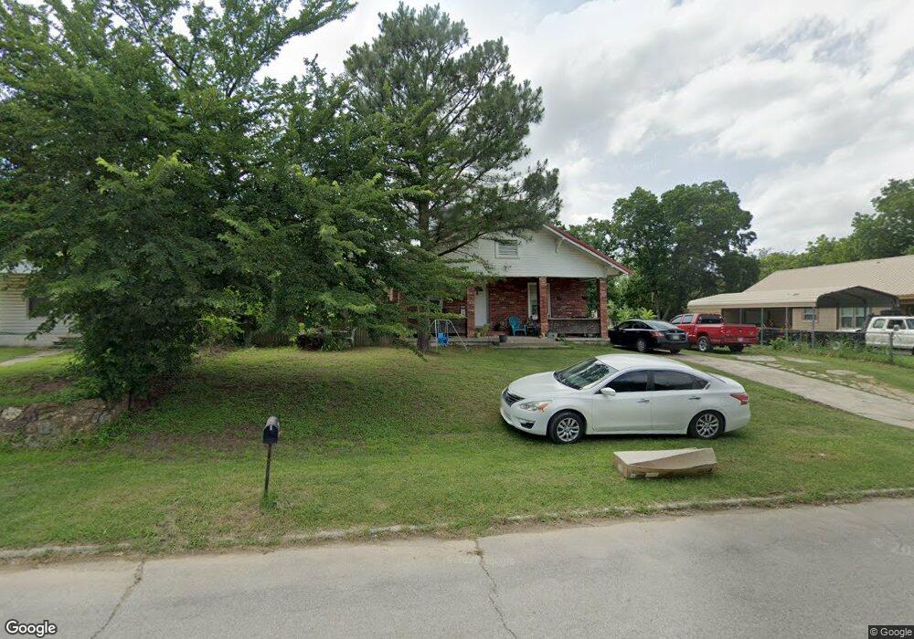 609 D St SE, Ardmore, OK 73401 - photo 1