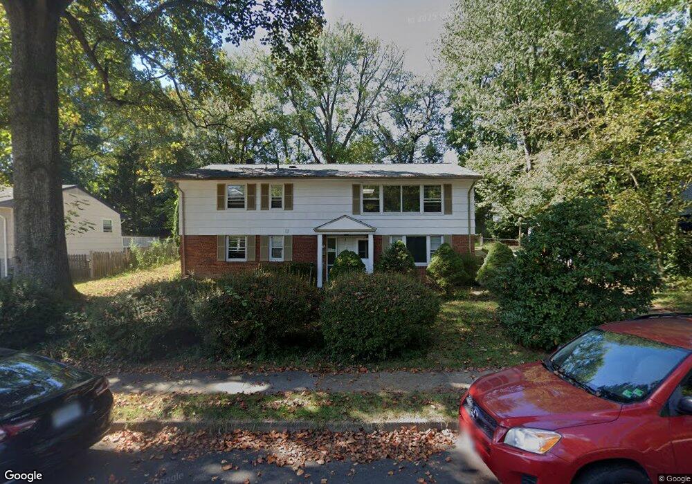 1105 Hillcrest Dr SW, Vienna, VA 22180 - photo 1