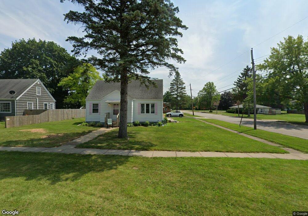 102 Paw Paw St, Three Oaks, MI 49128 - photo 1