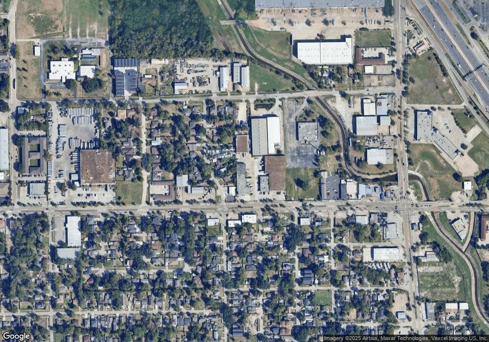 901 Crosstimbers St, Houston, TX 77022 - photo 1