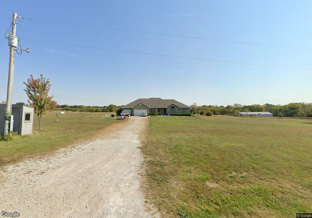 421 S Prairie Ln, Raymore, MO 64083 - photo 1