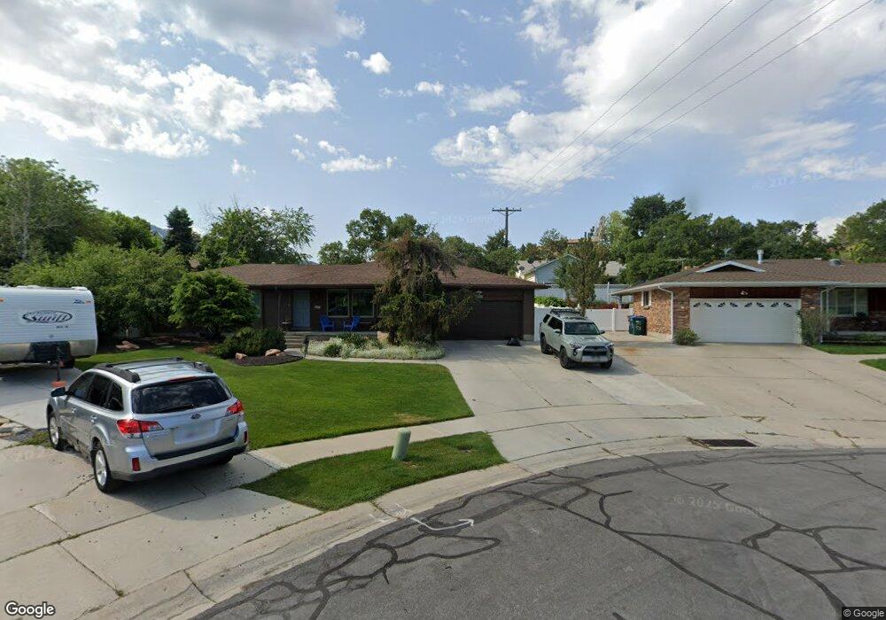 8844 S Oak Cir, Sandy, UT 84093 - photo 1