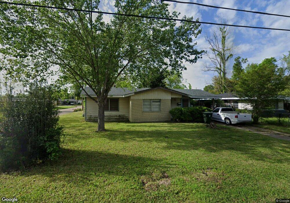 1332 Clover Dr, Lake Charles, LA 70607 - photo 1