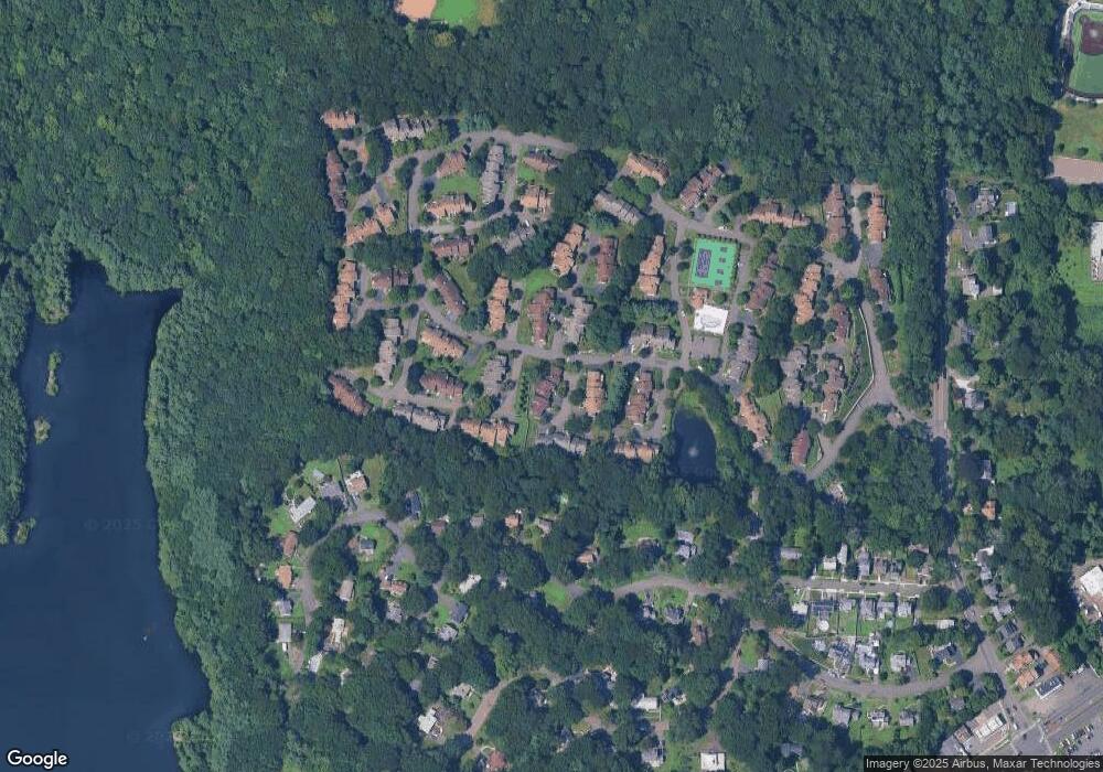 690 Forest Aka 733 Kyle Rd unit 733, West Haven, CT 06516 - photo 1