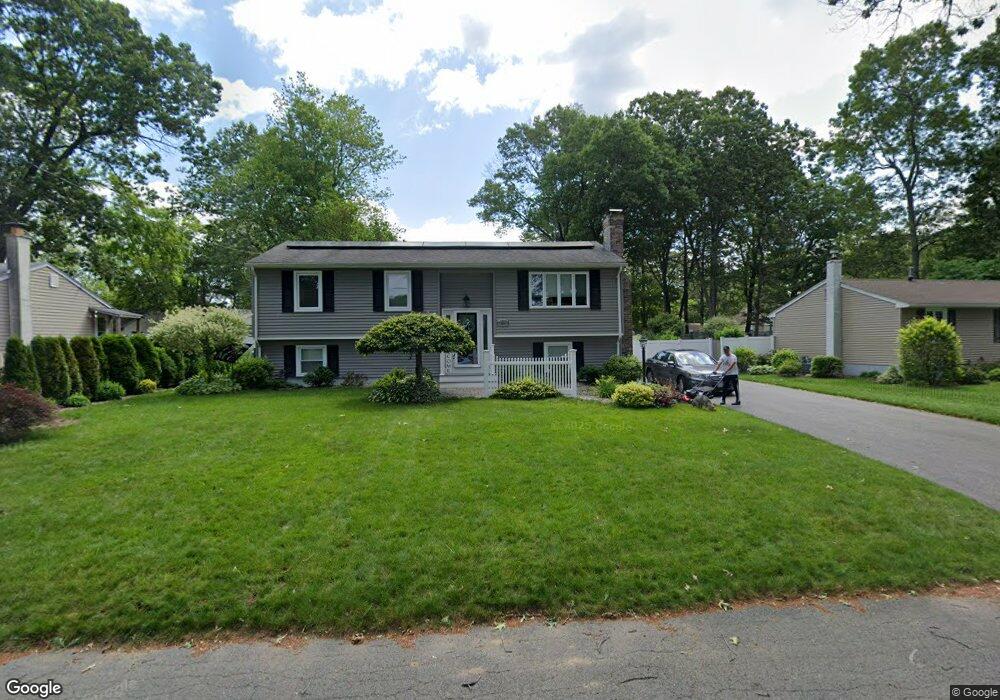 85 Undine Cir, Springfield, MA 01109 - photo 1