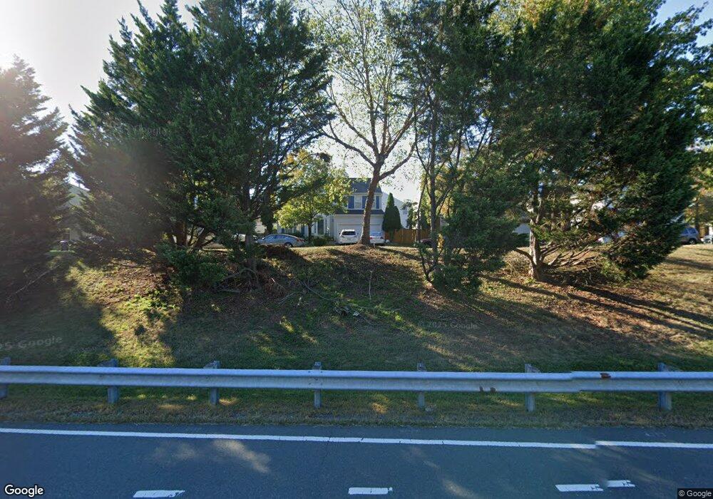 6737 Sutton Oaks Way, Gainesville, VA 20155 - photo 1