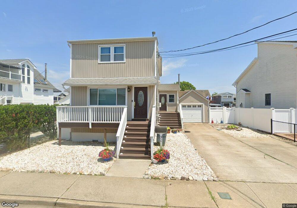 307 Arthur St, Freeport, NY 11520 - photo 1