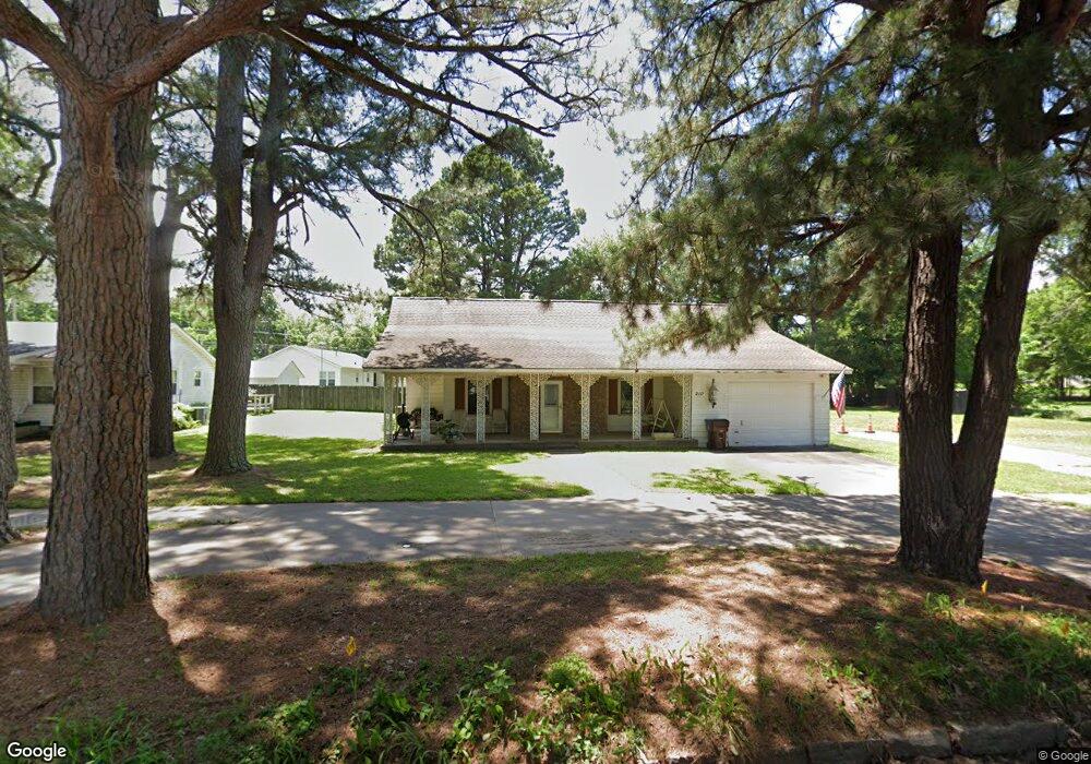 210 S 3rd St, Eufaula, OK 74432 - photo 1