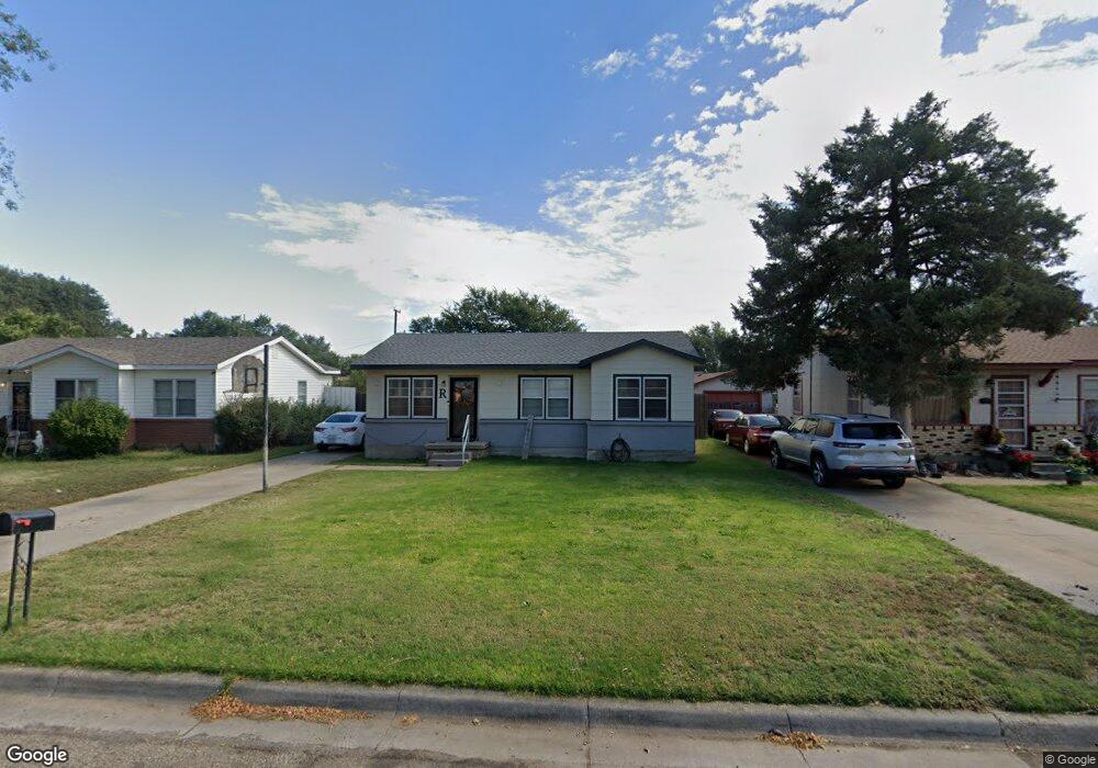 212 Peach Ave, Dumas, TX 79029 - photo 1