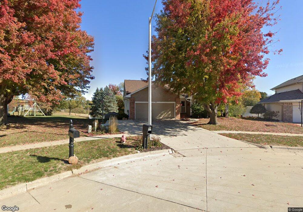 1004 E 17th St S, Newton, IA 50208 - photo 1