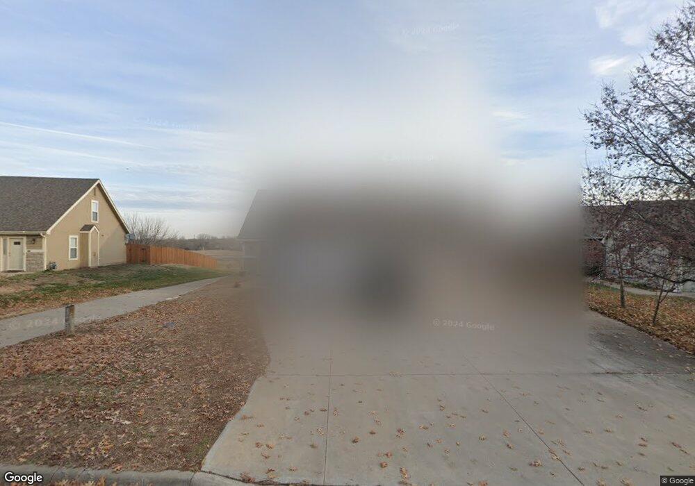 928 N Fieldstone Dr, Lawrence, KS 66049 - photo 1
