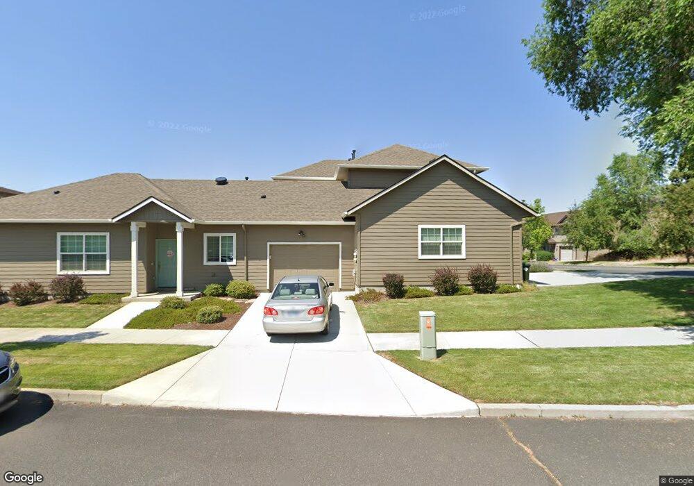 1000 NE Ross Rd, Bend, OR 97701 - photo 1