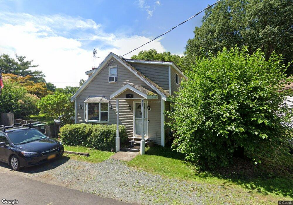 320 Oakhurst St, Troy, NY 12182 - photo 1