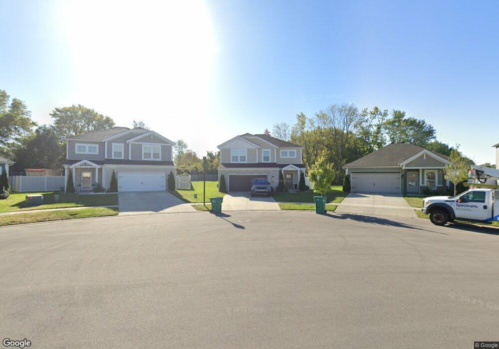 6426 Oak Village Dr, Louisville, KY 40228 - photo 1