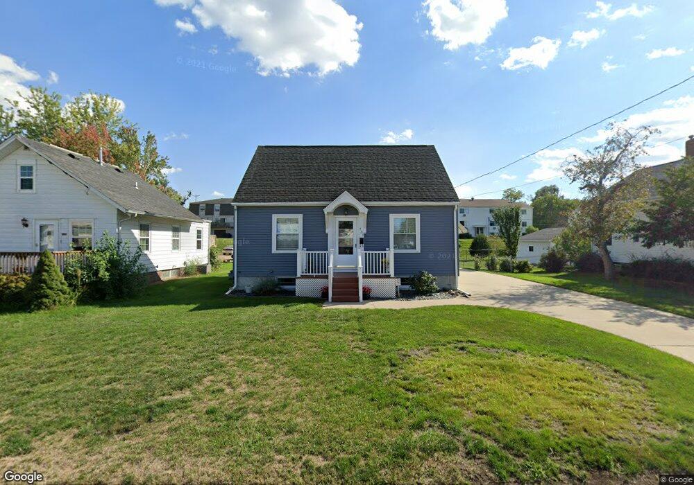 131 19th Ave SW, Cedar Rapids, IA 52404 - photo 1