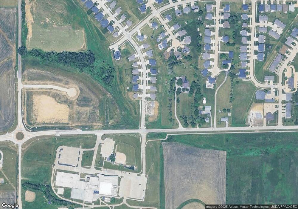 113 Dawson Dr, West Branch, IA 52358 - photo 1