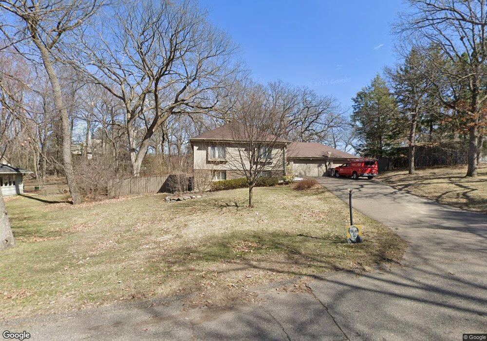 4717 Fairhills Rd E, Minnetonka, MN 55345 - photo 1