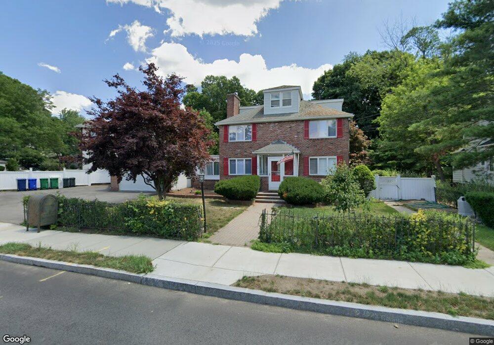 144 E Side Pkwy unit 2 Rm 1, Newton, MA 02458 - photo 1