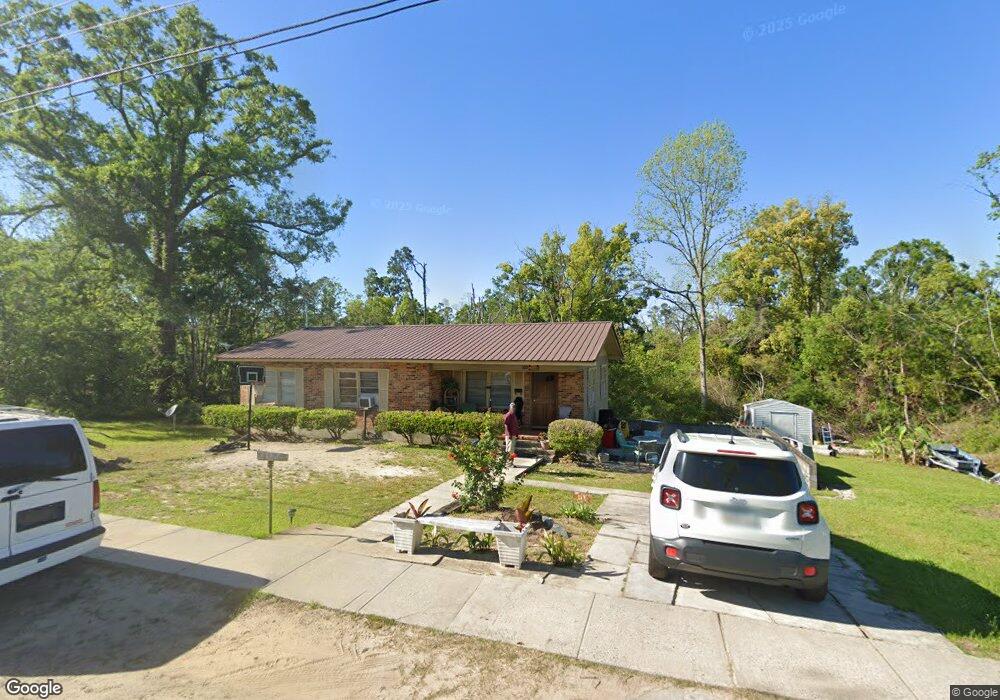911 Bryan St E, Douglas, GA 31533 - photo 1