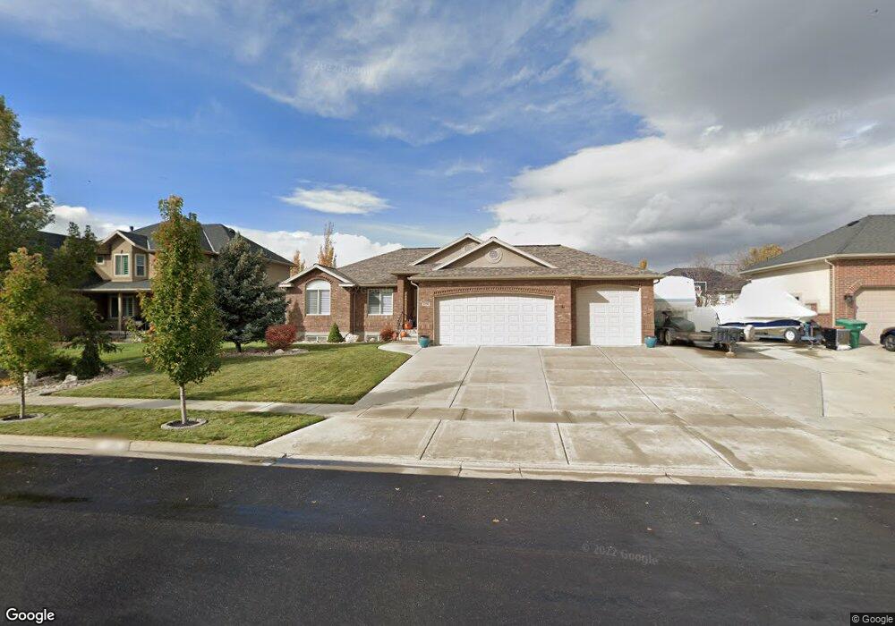 1598 Timbercreek Ln, Layton, UT 84041 - photo 1