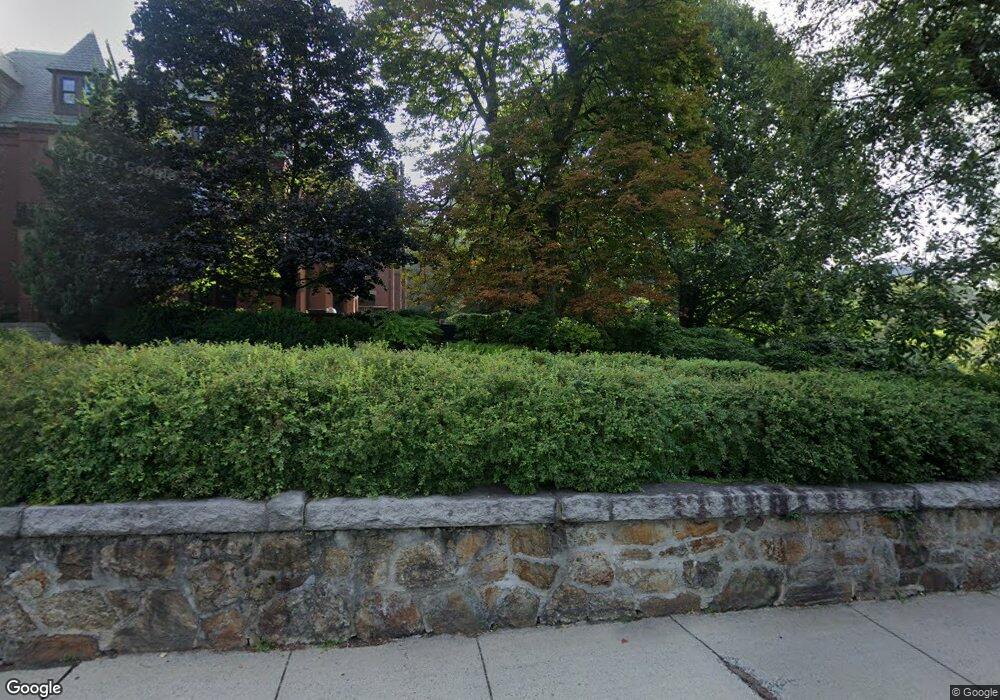 287 Kent St unit 5, Brookline, MA 02446 - photo 1