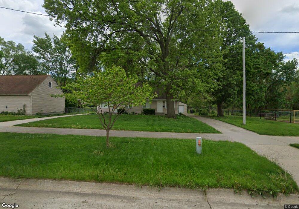 5612 Urbandale Ave, Des Moines, IA 50310 - photo 1