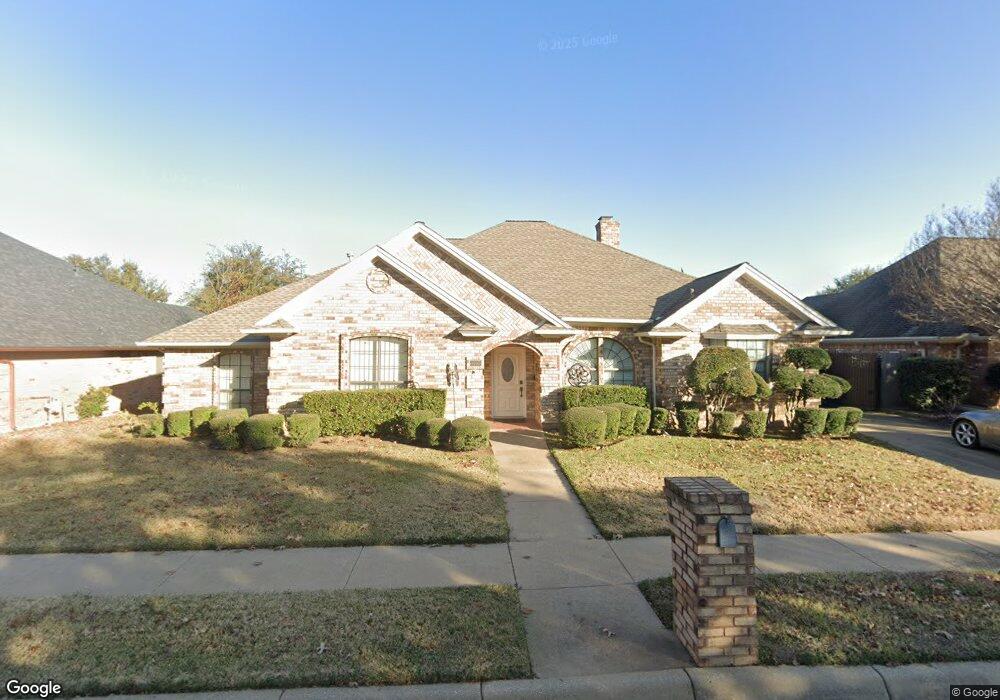 1712 Woodhill Ln, Bedford, TX 76021 - photo 1