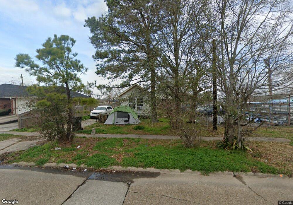 1611 2nd St, Lake Charles, LA 70601 - photo 1