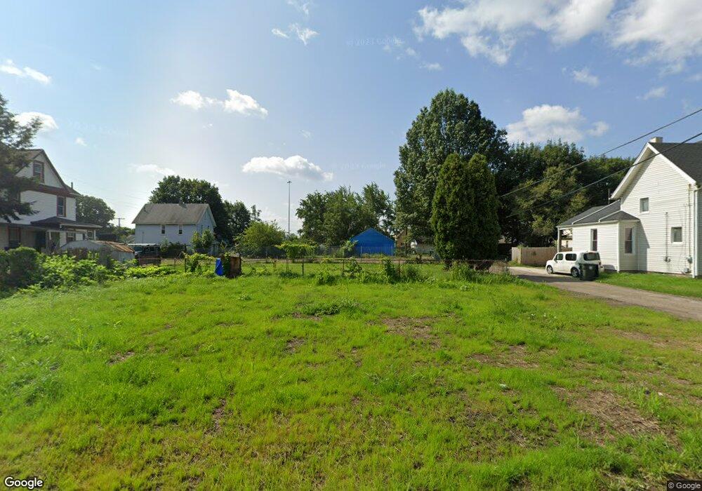 1414 Pearl Place SW, Canton, OH 44706 - photo 1